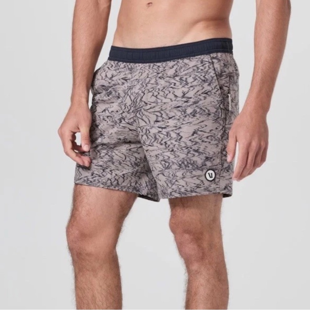 Vuori Men’s “Maverick” Short 6” Inseam Linerless (L) *SOLD OUT AT VUORI*